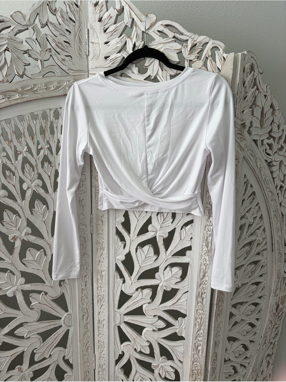 Kyodan White Long-Sleeve Twist-Front Crop Top